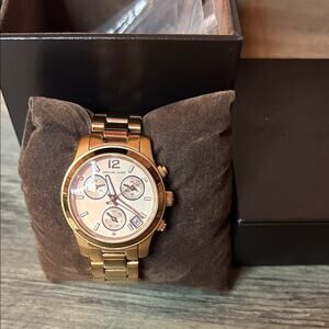 Michael Kors Rose Gold face Women’s Watch MK-5430 original box  New Battery!